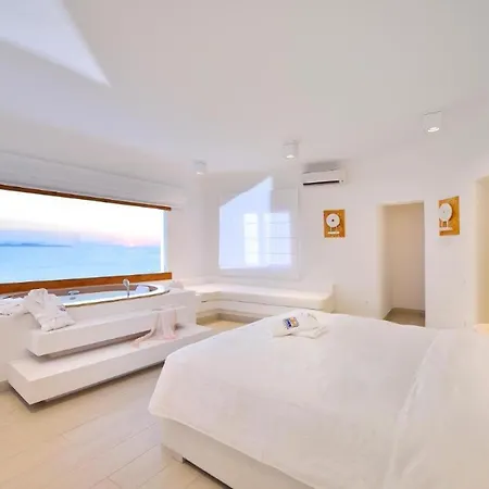 Room In Bb - Saint John Hotel Villas Spa - Villa Amalia With Private Pool Five-Bedroom Vil Guest house